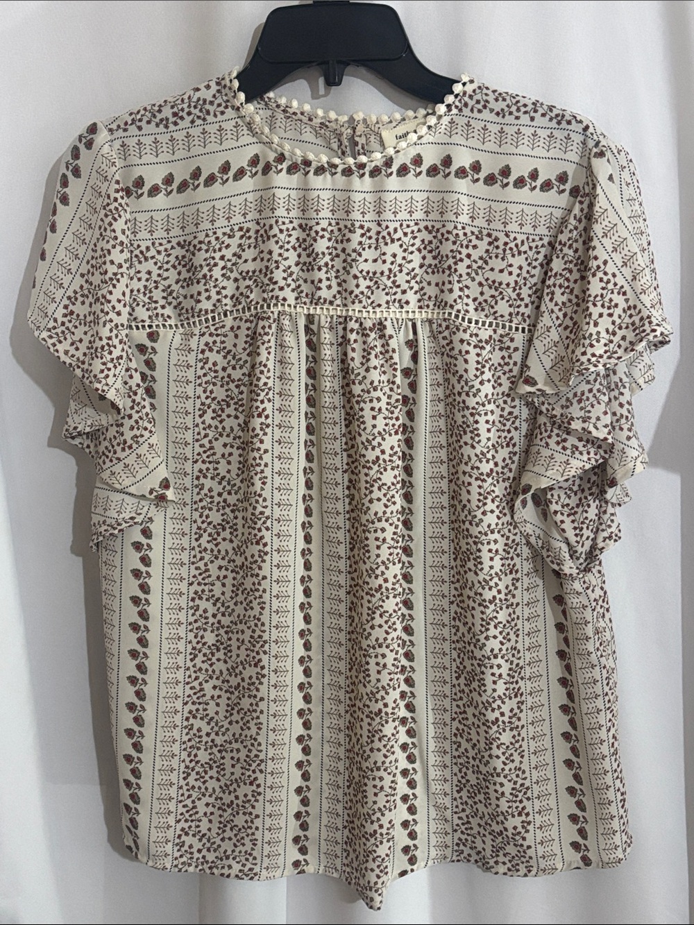 faith and joy Floral Ruffle Sleeve Blouse in Cream, Red & Black Size Large